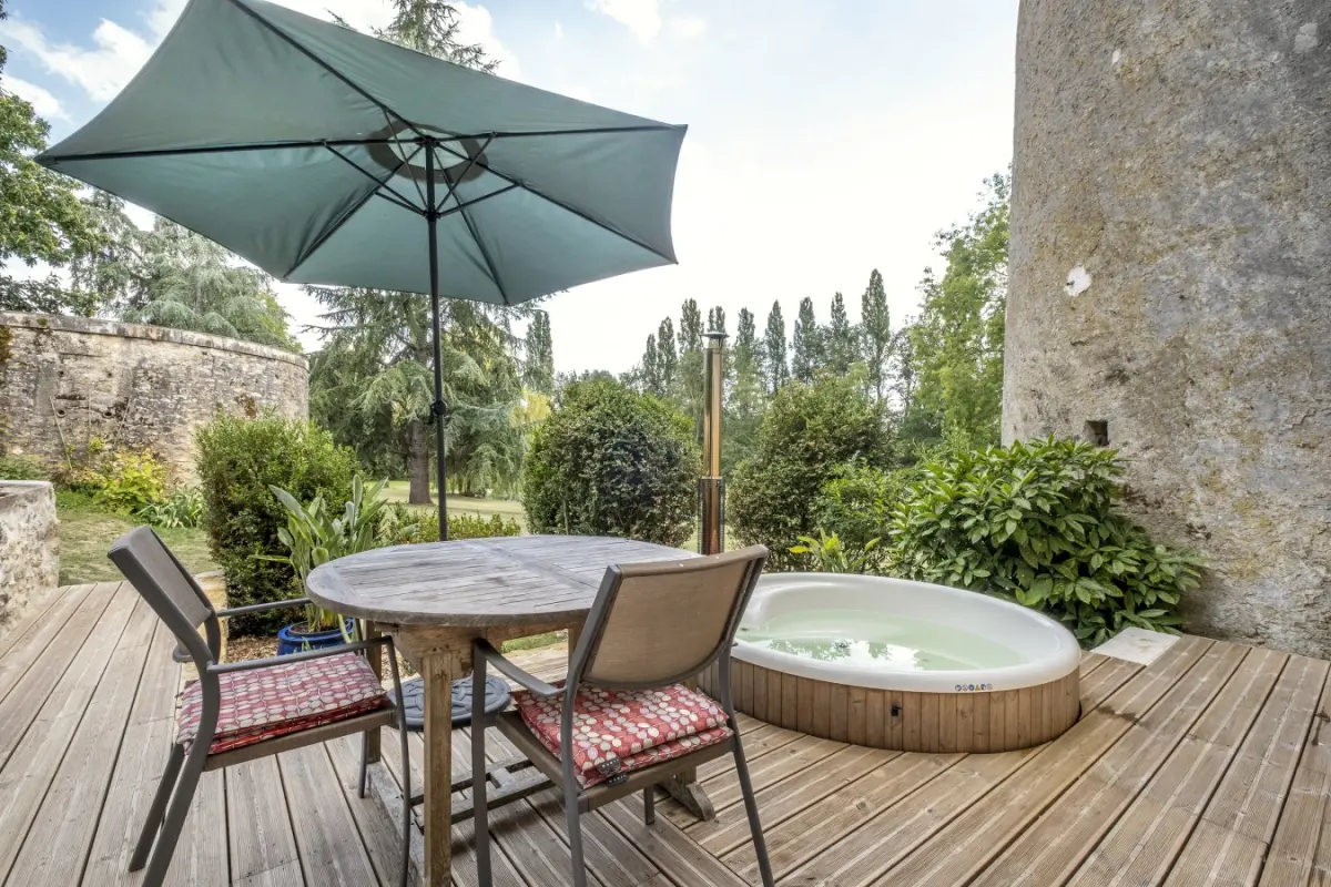 Chateau La Chuteliere - image 4