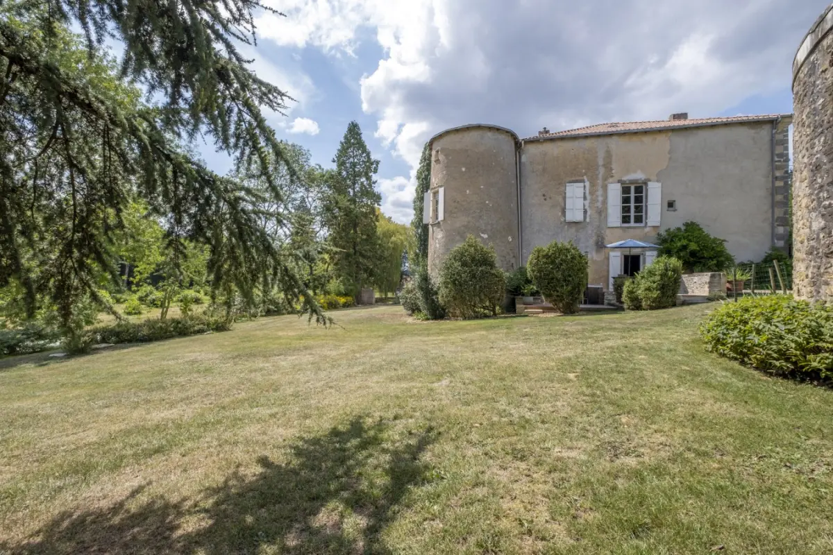 Chateau La Chuteliere - image 35