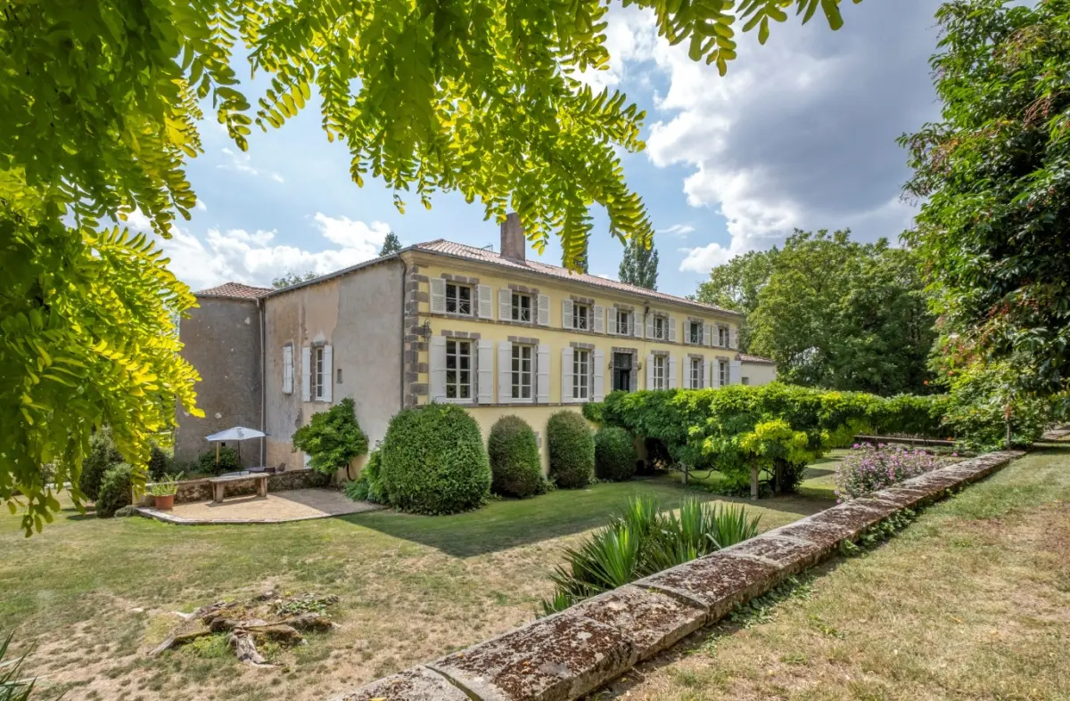 Chateau La Chuteliere - image 36