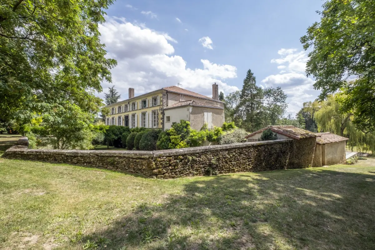 Chateau La Chuteliere - image 38