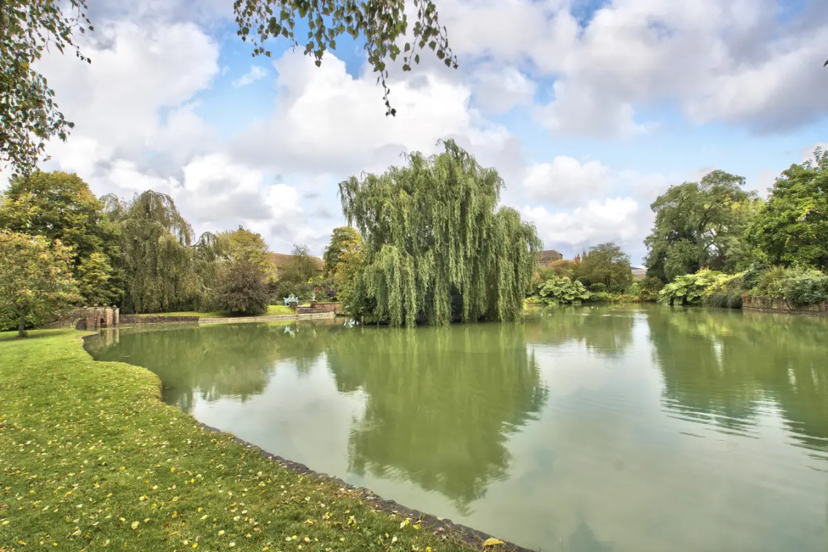 Fawley Court by Group Retreats