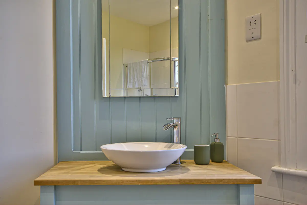 Harkstead Hall by Group Retreats