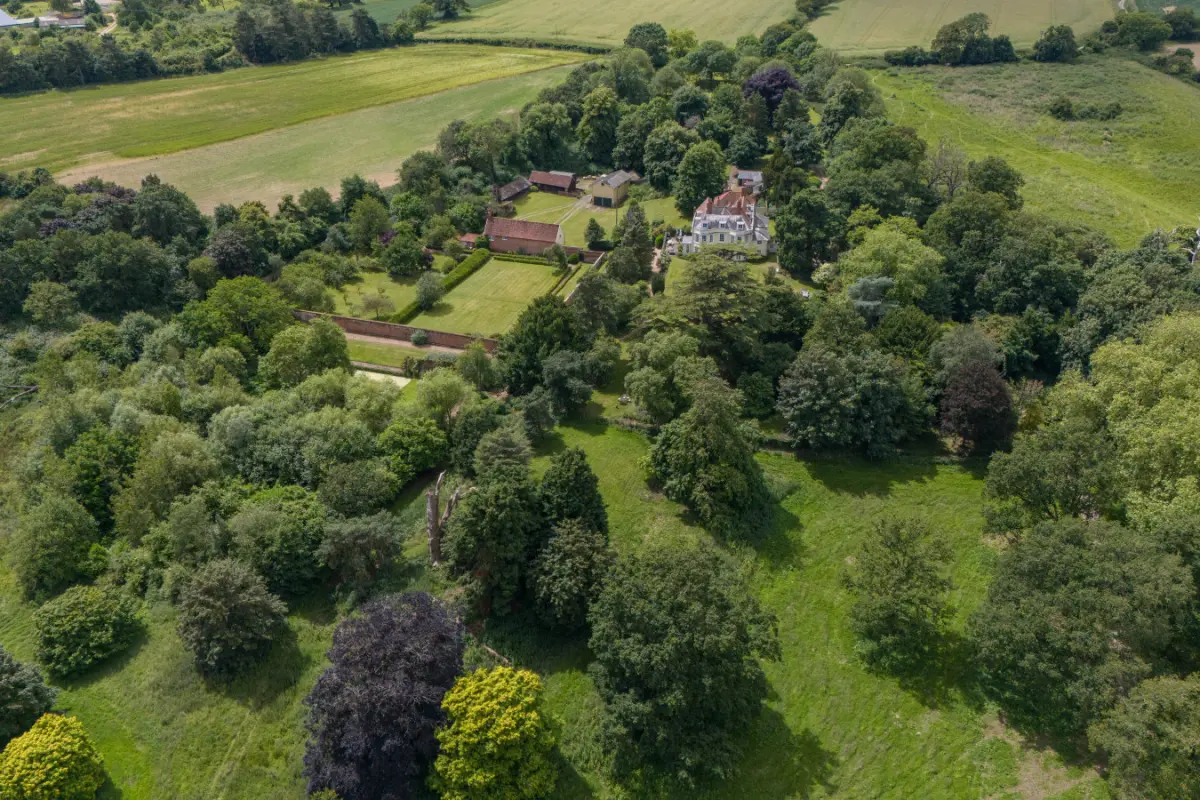 Holbecks House by Group Retreats