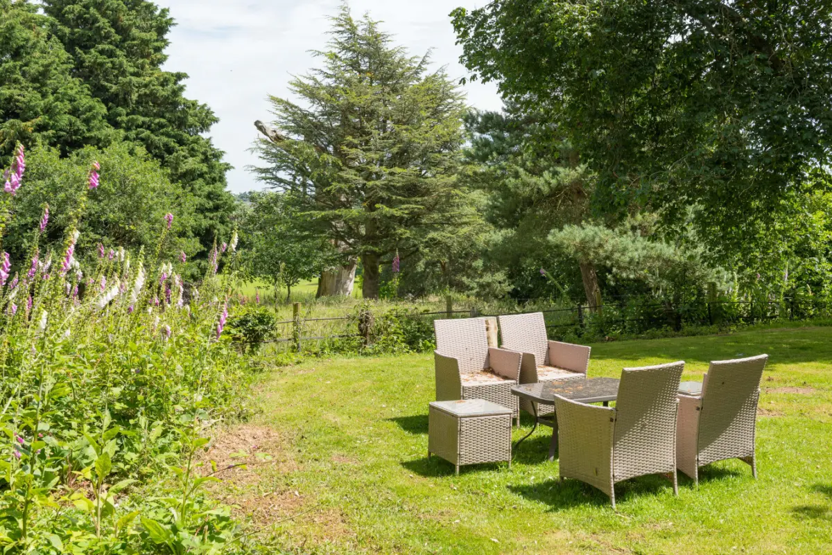 Holbecks House by Group Retreats