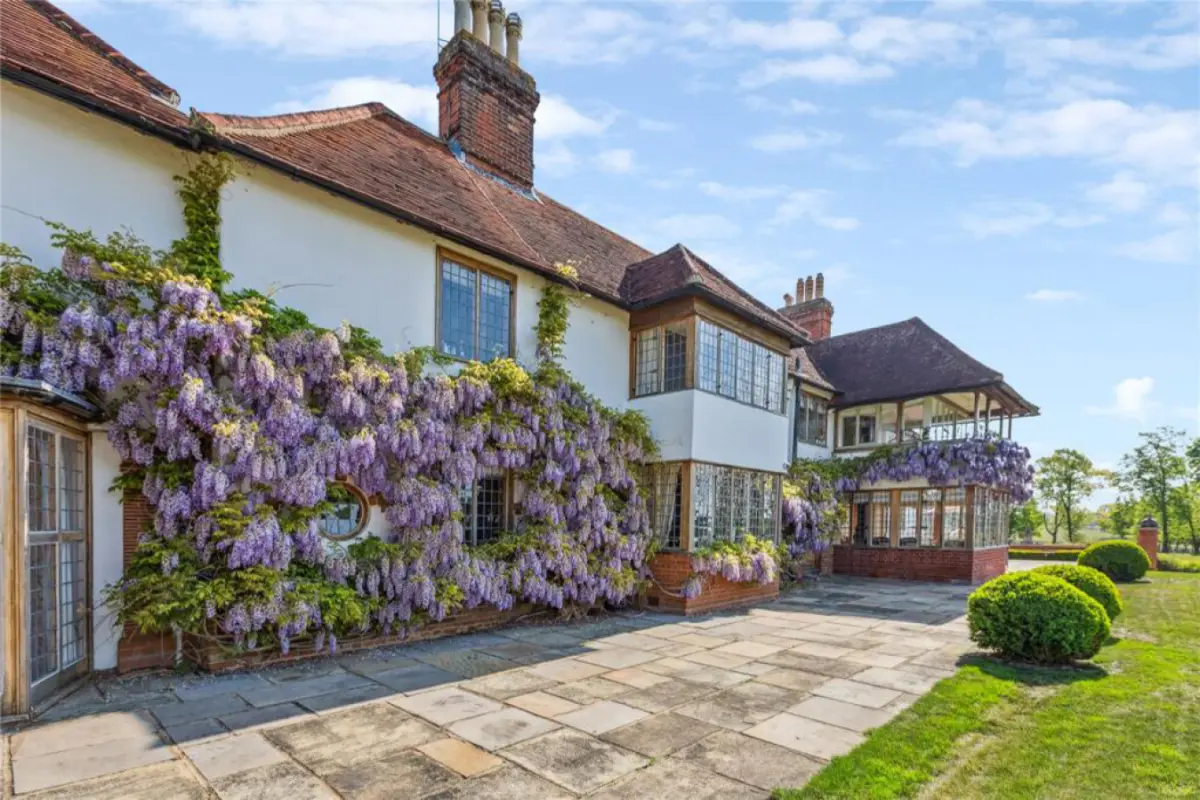Martley Hall Estate by Group Retreats