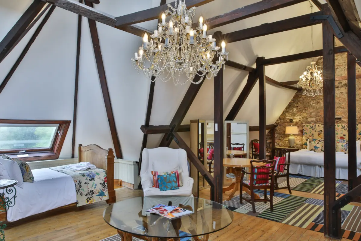 Tidswell Hall by Group Retreats