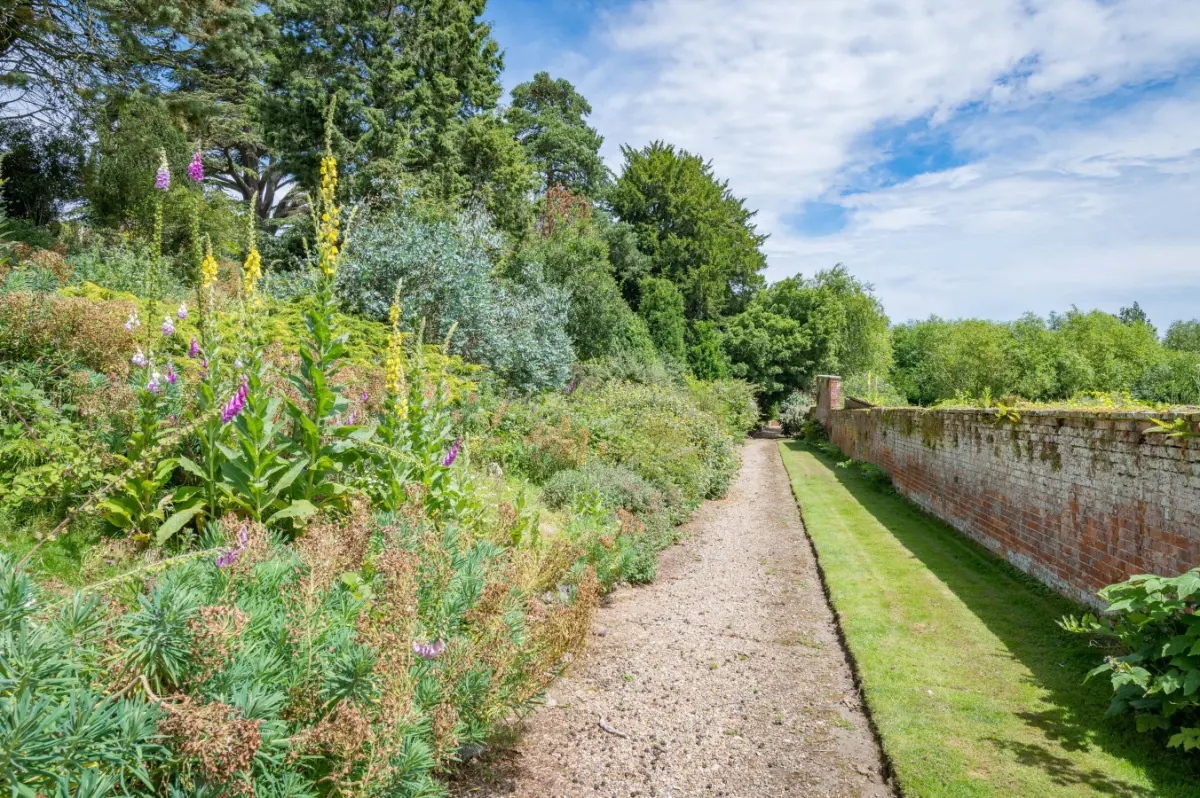 Gardeners Cottage by Group Retreats